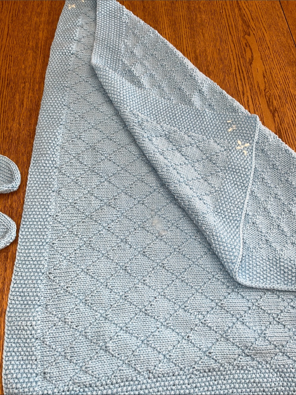 Vintage baby Knit Blanket in Light Blue with matching mittens